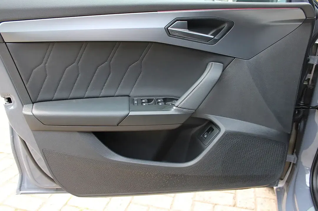 CUPRA Leon - Thumbnail 6