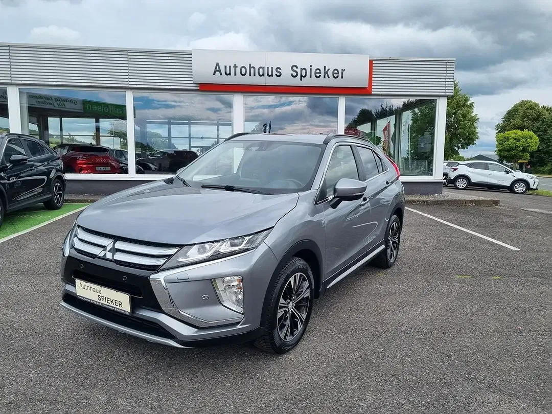 Mitsubishi Eclipse Cross Top