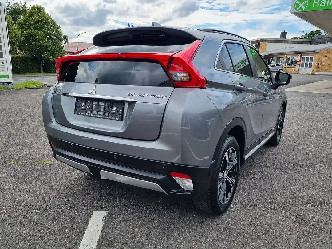 Mitsubishi Eclipse Cross - Thumbnail 3