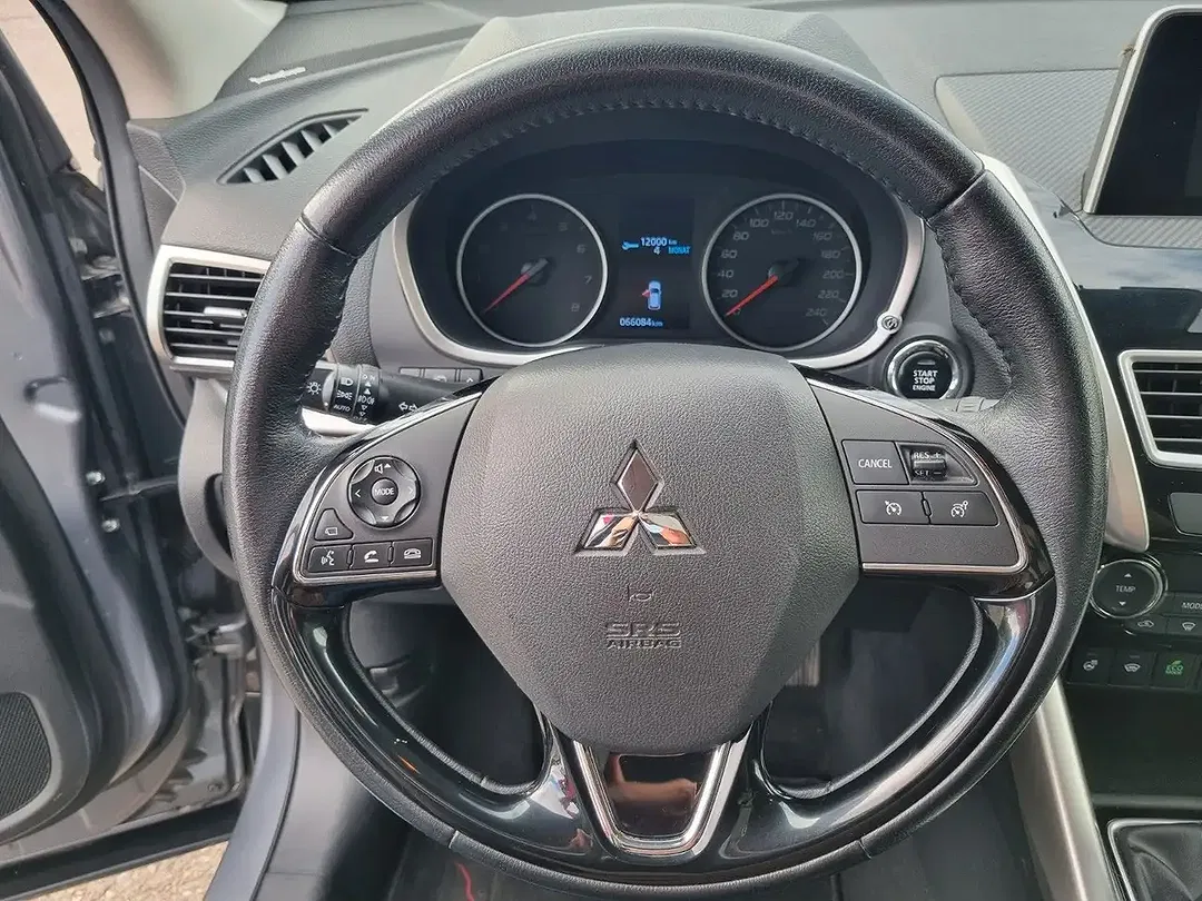 Mitsubishi Eclipse Cross - Thumbnail 9