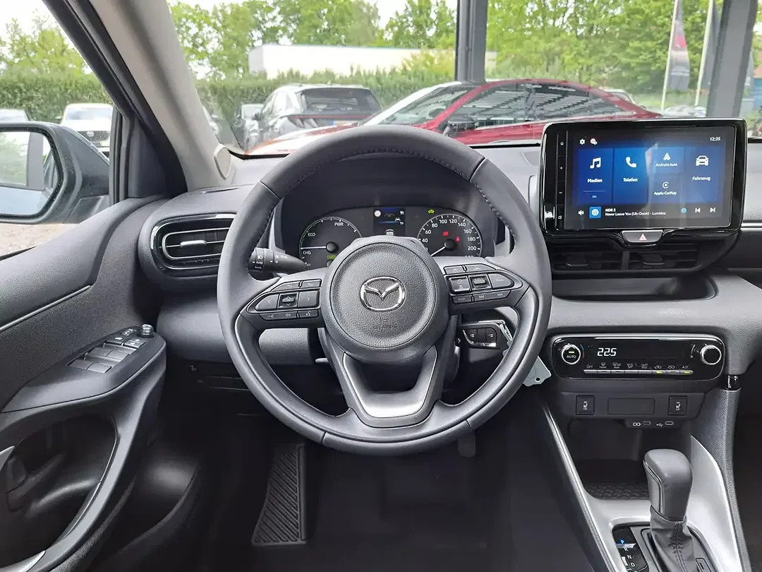 Mazda 2 - Thumbnail 11