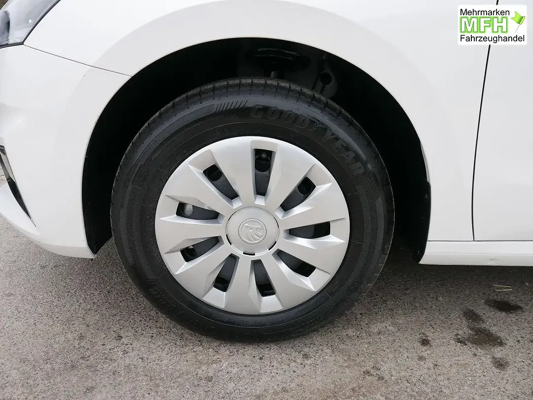 Skoda Fabia - Thumbnail 3