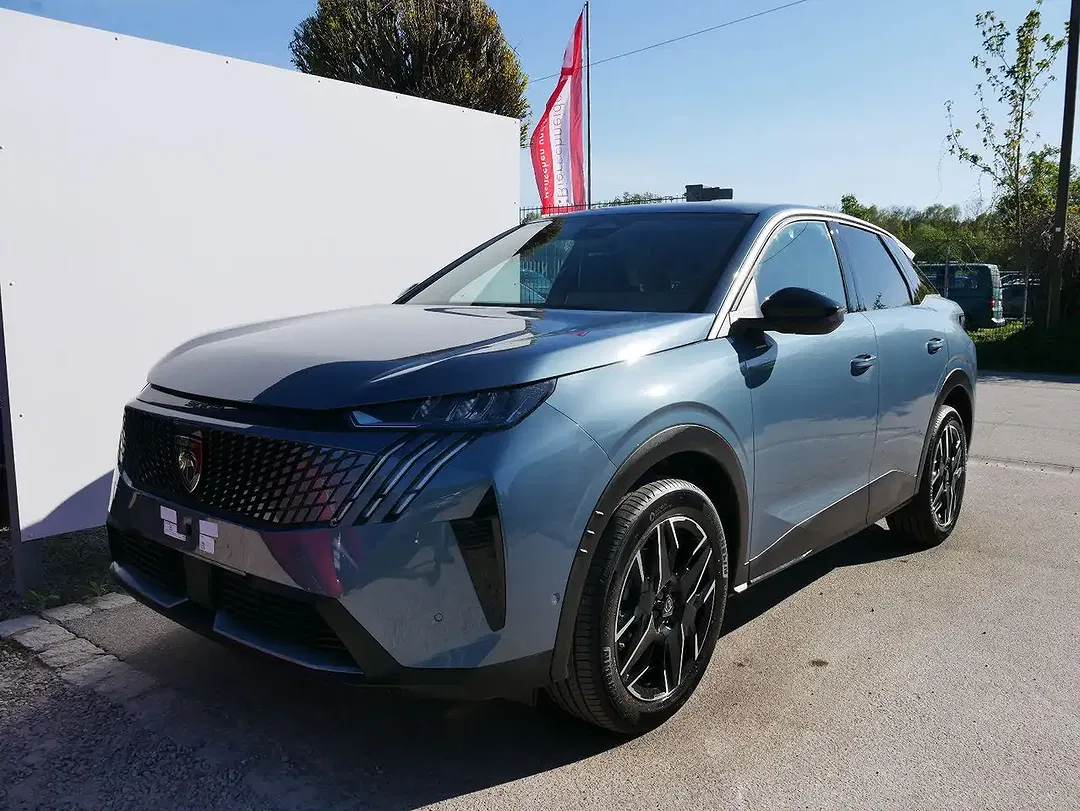 Peugeot 3008 - Thumbnail 2