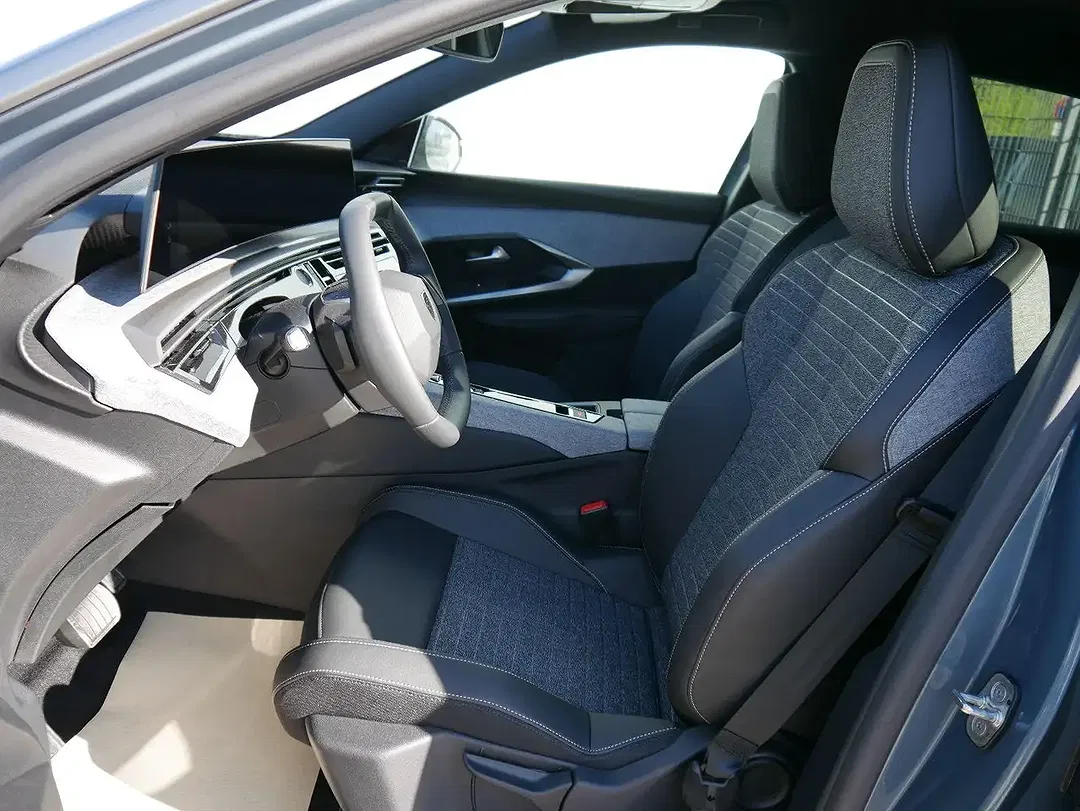 Peugeot 3008 - Thumbnail 9