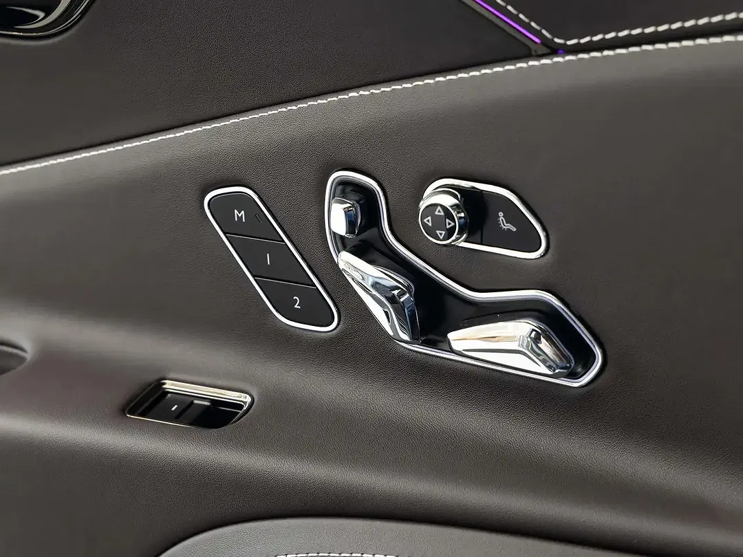 Bentley Flying Spur - Thumbnail 14