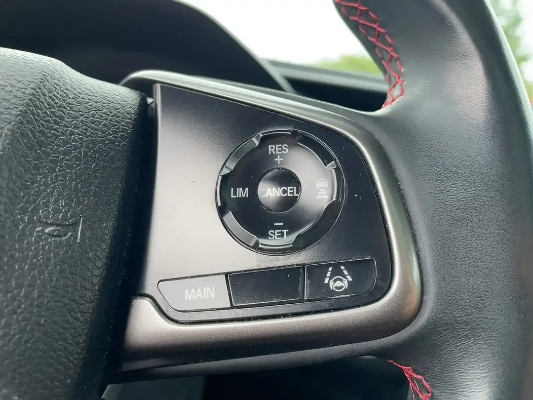 Honda Civic - Thumbnail 15
