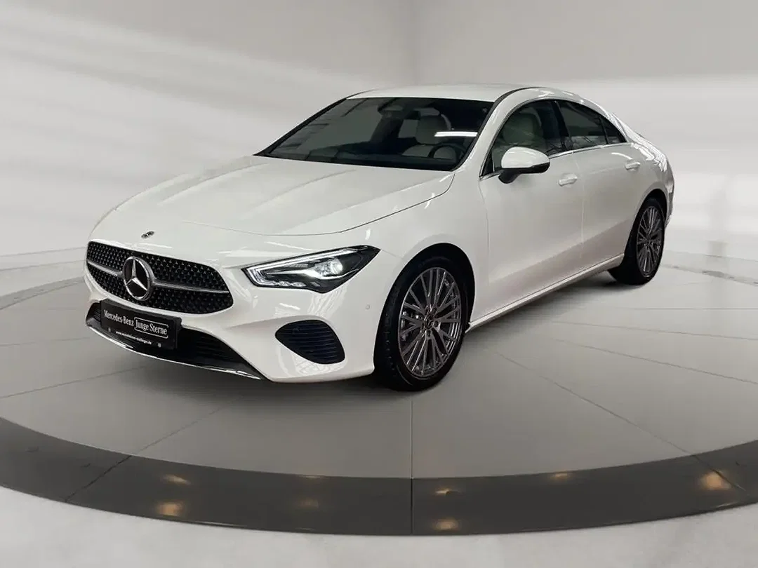 Mercedes-Benz CLA 180 - Afbeelding 1