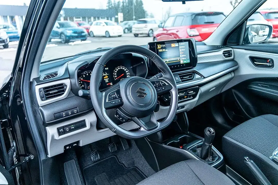 Suzuki Swift - Thumbnail 10