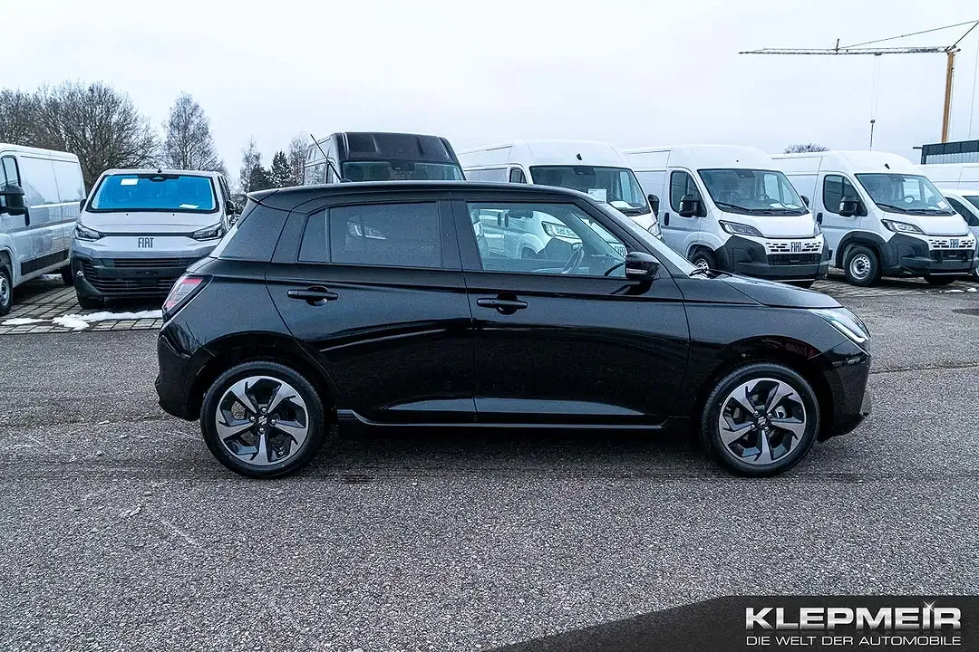 Suzuki Swift - Thumbnail 4