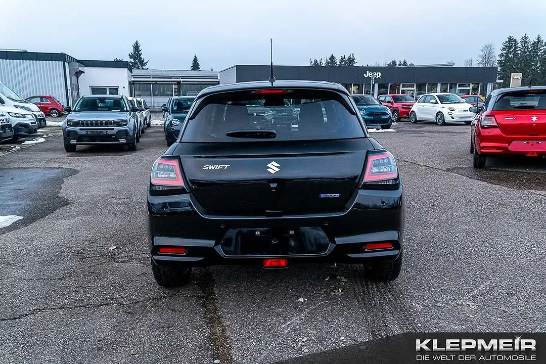 Suzuki Swift - Thumbnail 6