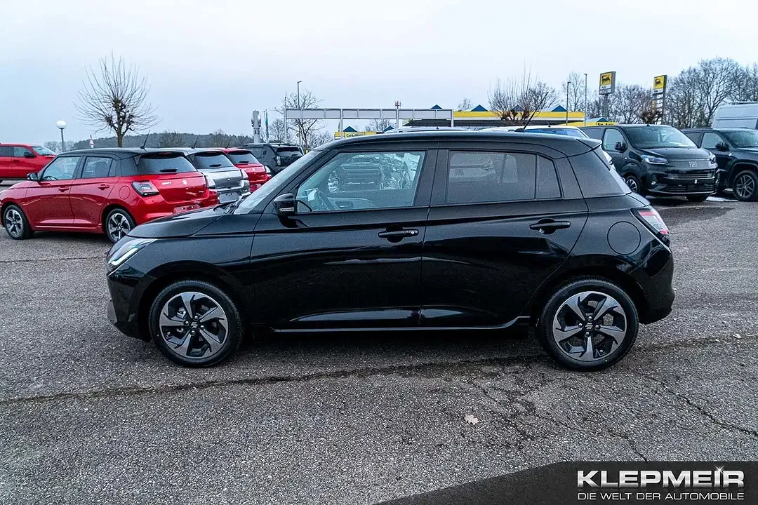 Suzuki Swift - Thumbnail 8