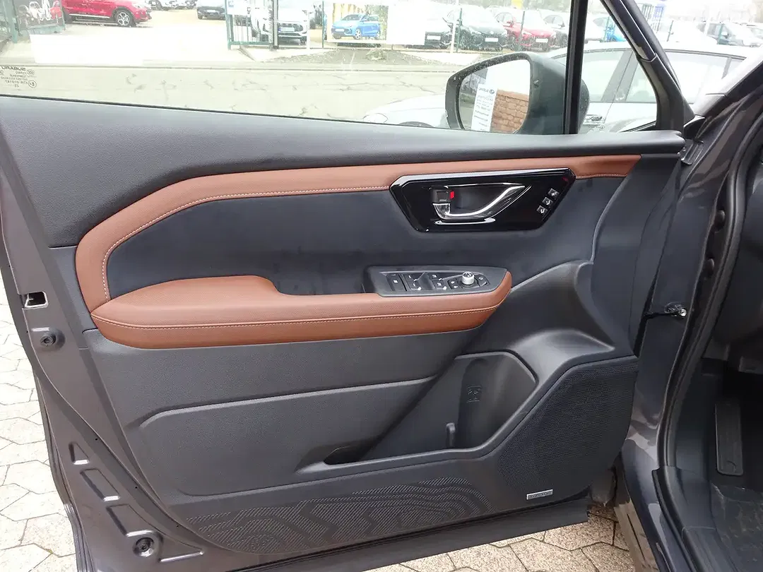 Subaru Forester - Thumbnail 9