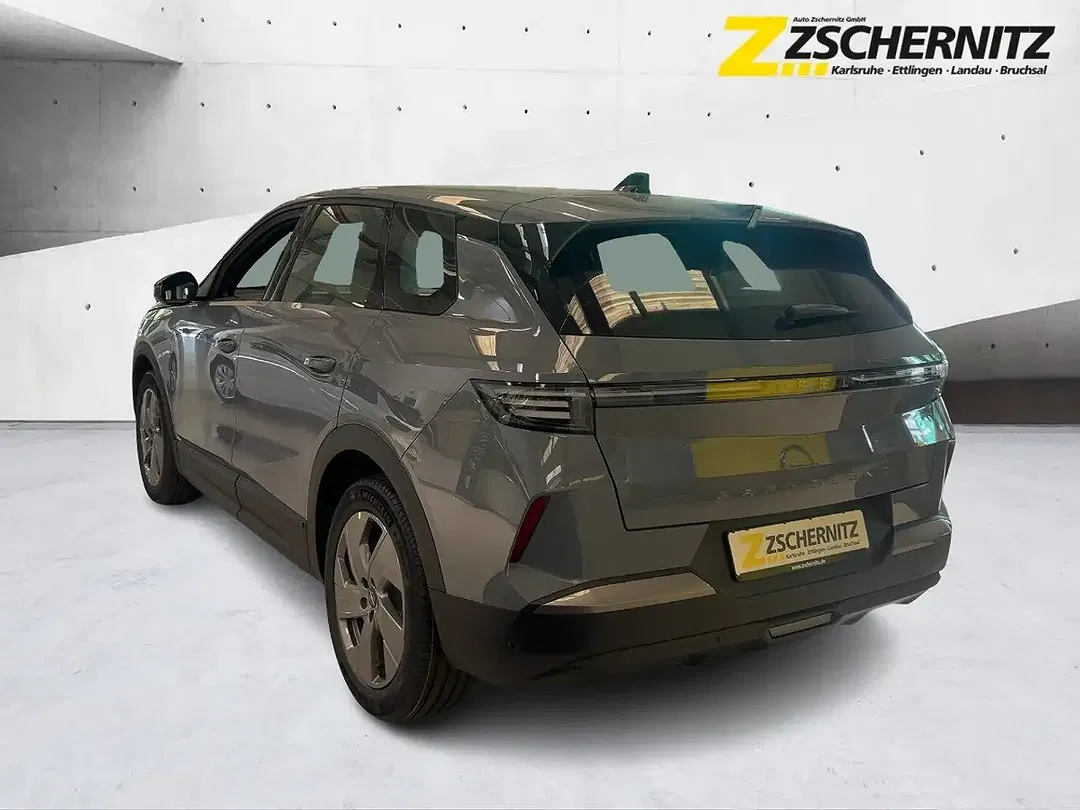 Opel Grandland - Thumbnail 2