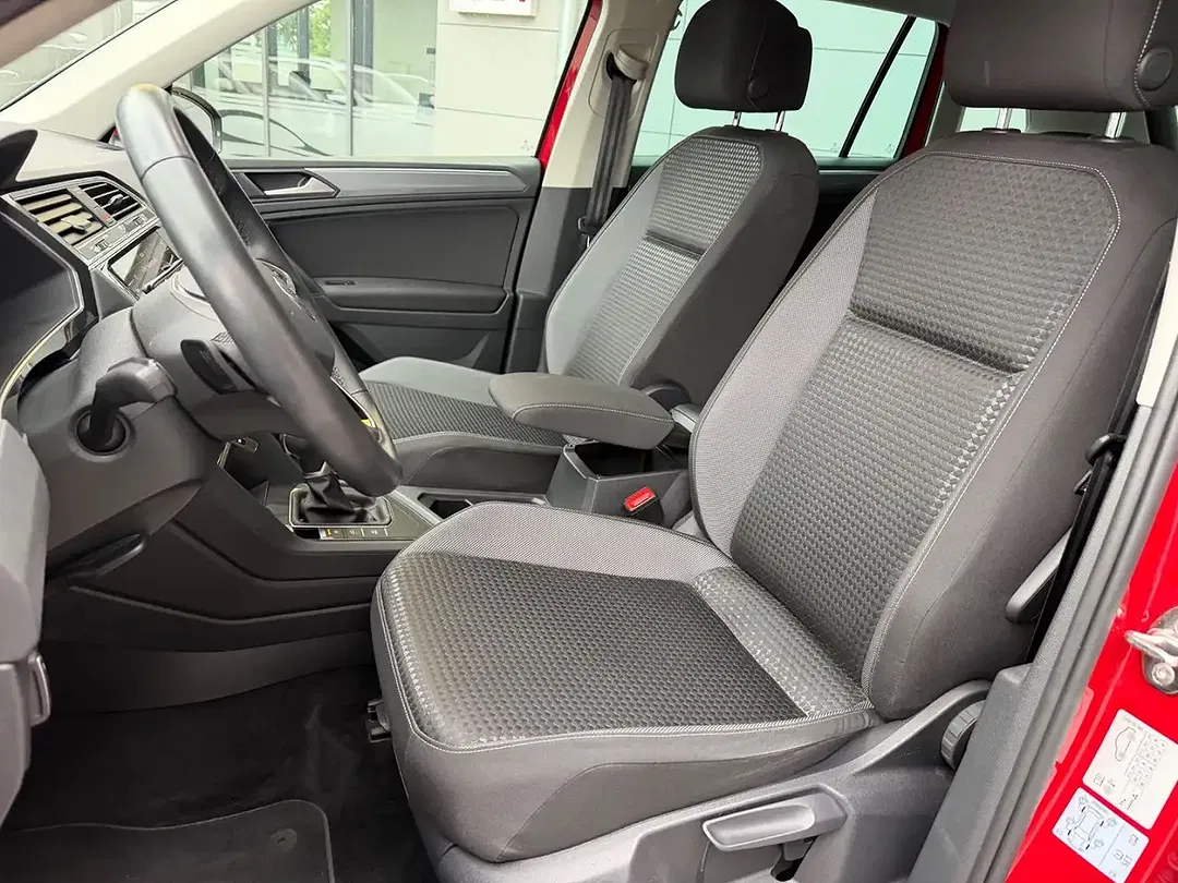 Volkswagen Tiguan - Thumbnail 12