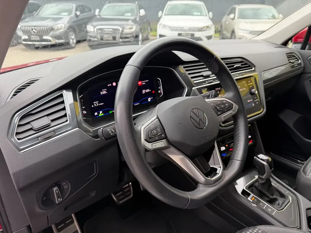 Volkswagen Tiguan - Thumbnail 13