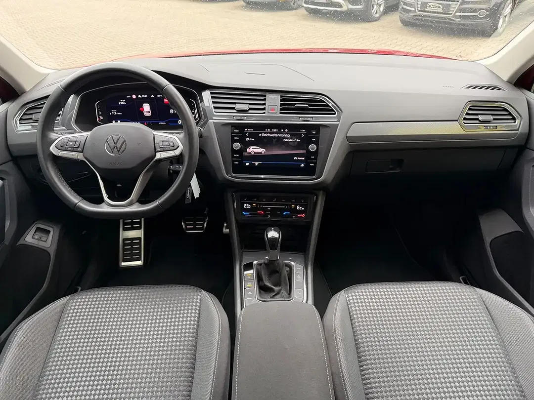 Volkswagen Tiguan - Thumbnail 15