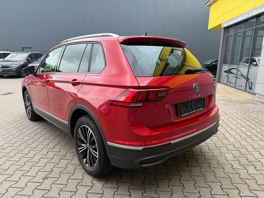 Volkswagen Tiguan - Thumbnail 4