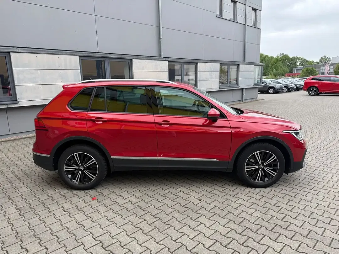 Volkswagen Tiguan - Thumbnail 7