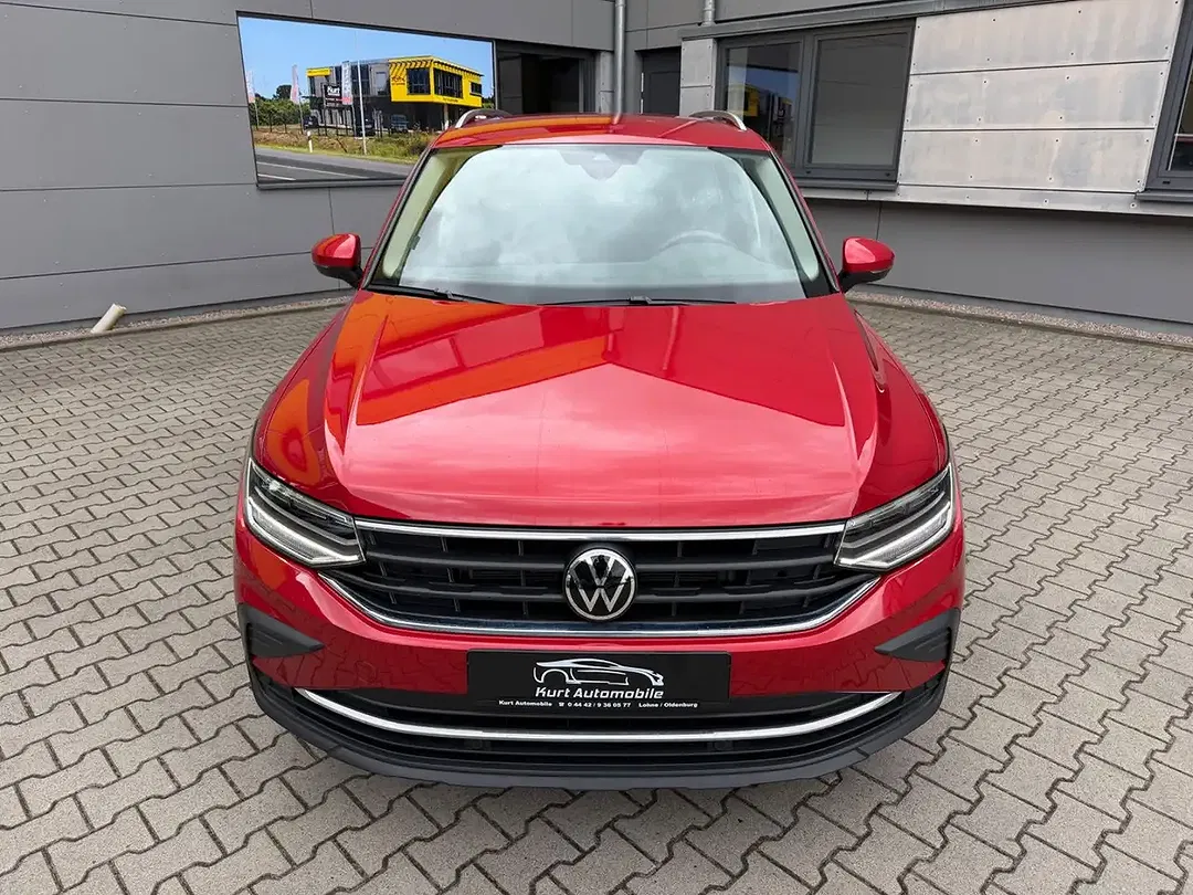 Volkswagen Tiguan - Thumbnail 9