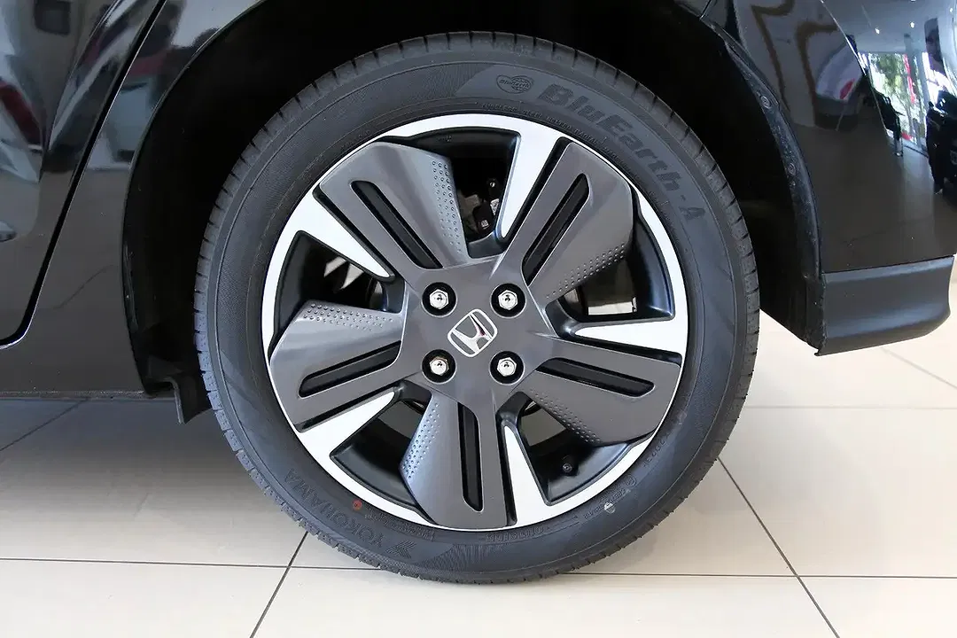 Honda Jazz - Thumbnail 4