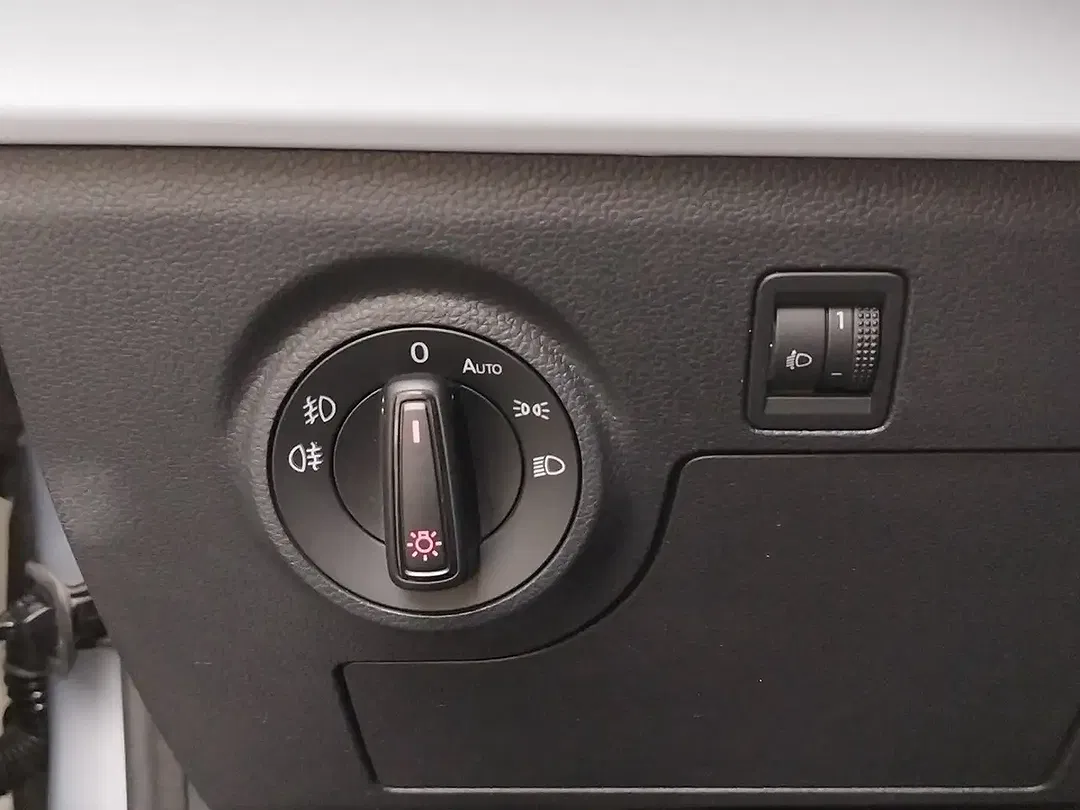 SEAT Arona - Thumbnail 12