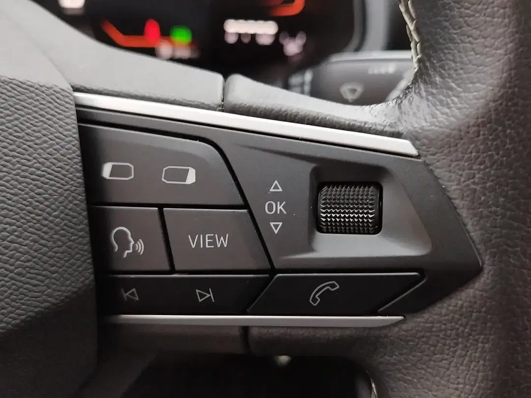 SEAT Arona - Thumbnail 14
