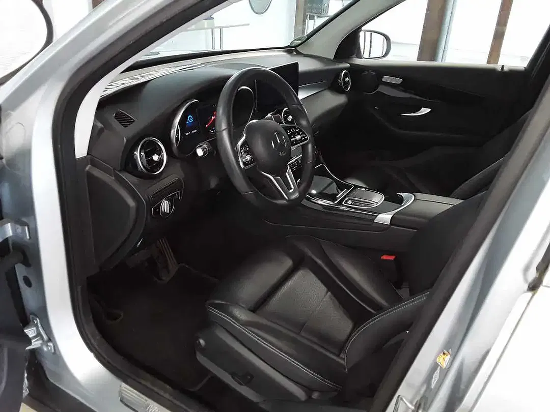 Mercedes-Benz GLC 300 - Thumbnail 4