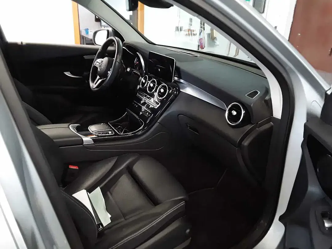 Mercedes-Benz GLC 300 - Thumbnail 5
