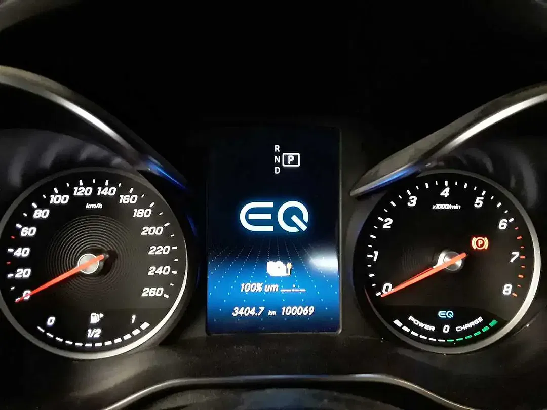 Mercedes-Benz GLC 300 - Thumbnail 8