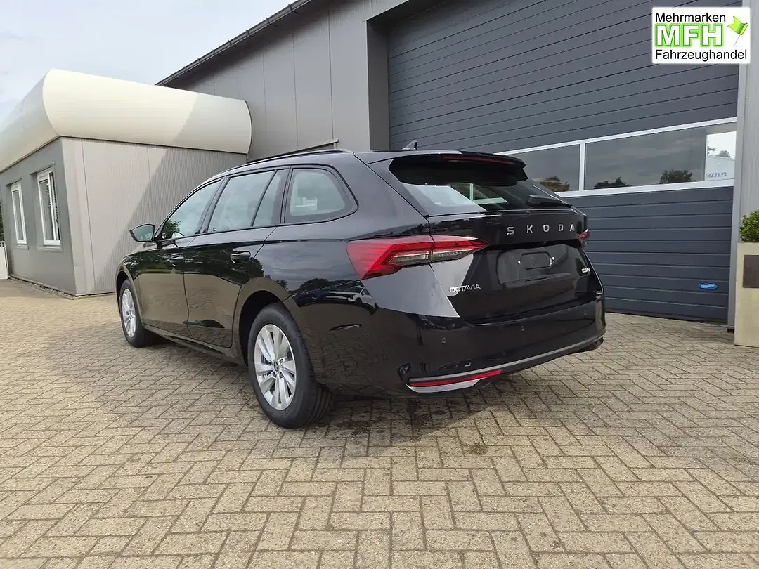 Skoda Octavia - Thumbnail 2