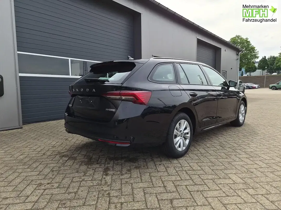Skoda Octavia - Thumbnail 4