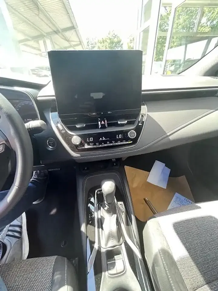 Toyota Corolla - Thumbnail 10
