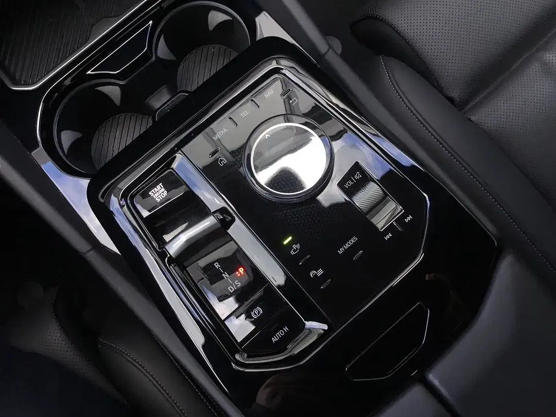 BMW 520 - Thumbnail 11