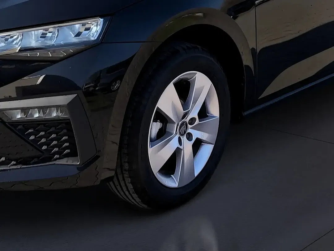 Skoda Scala - Thumbnail 13