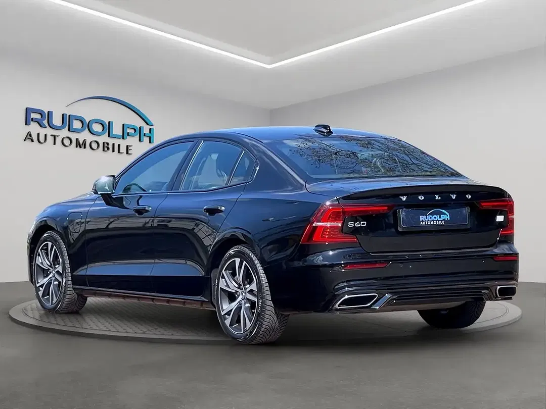 Volvo S60 - Thumbnail 3