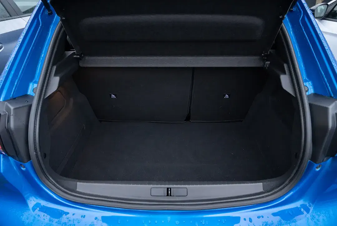 Peugeot 208 - Thumbnail 13