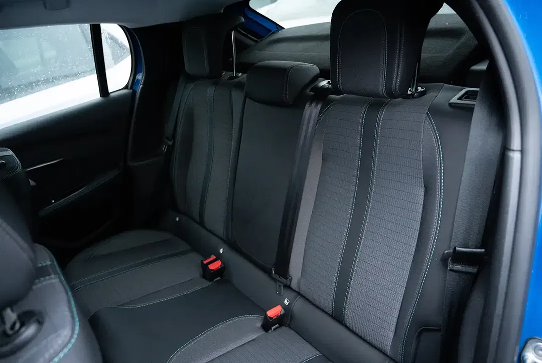 Peugeot 208 - Thumbnail 7
