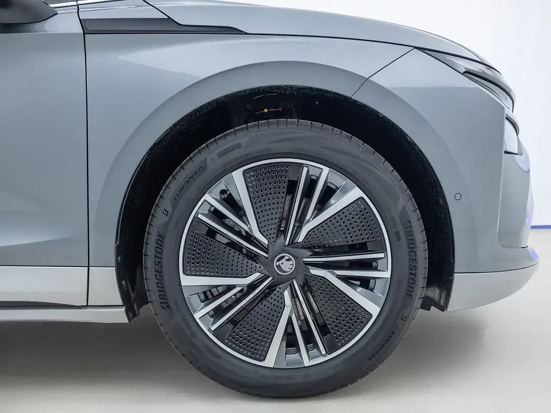 Skoda Enyaq - Thumbnail 8