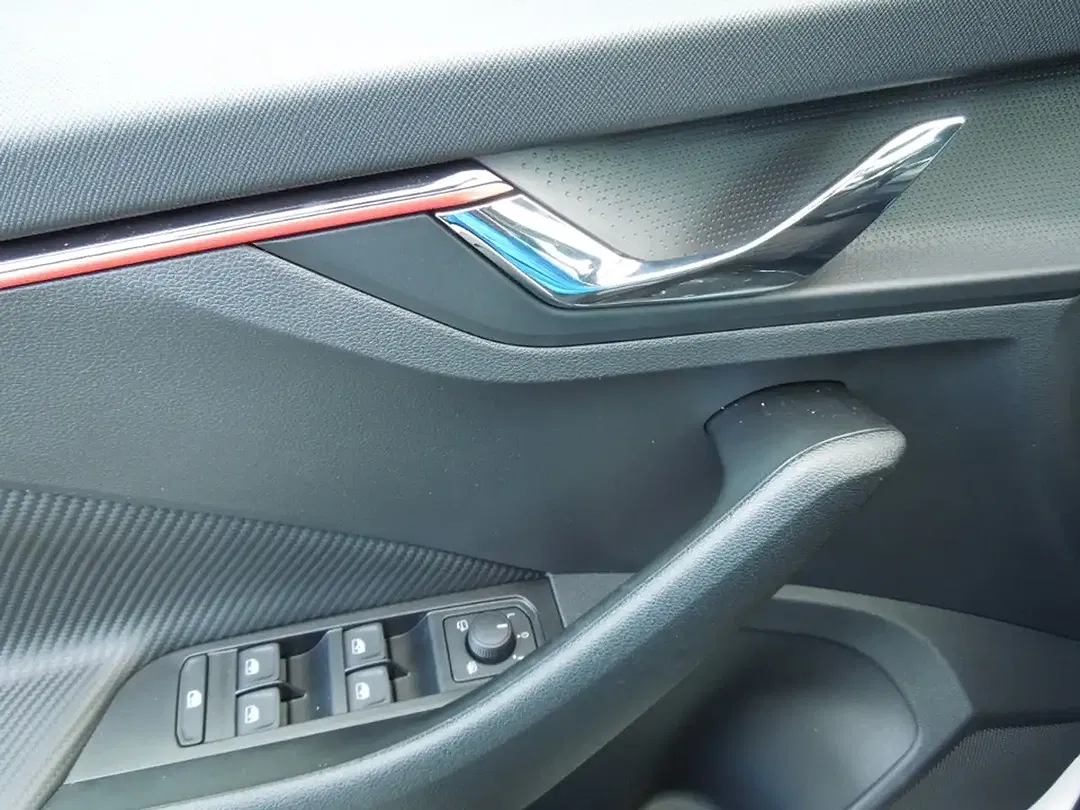 Skoda Kamiq - Thumbnail 8