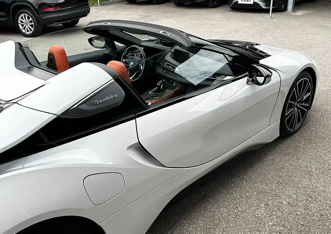 BMW i8 - Thumbnail 14
