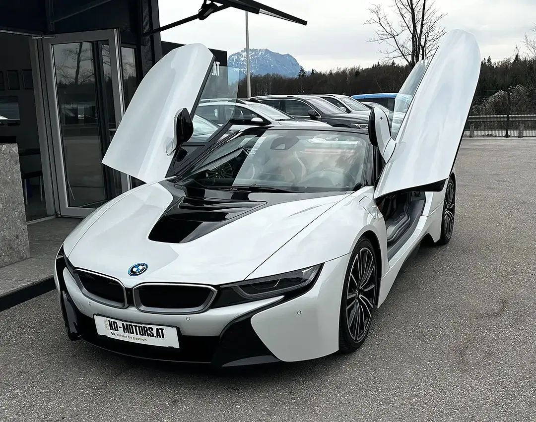BMW i8 - Thumbnail 15