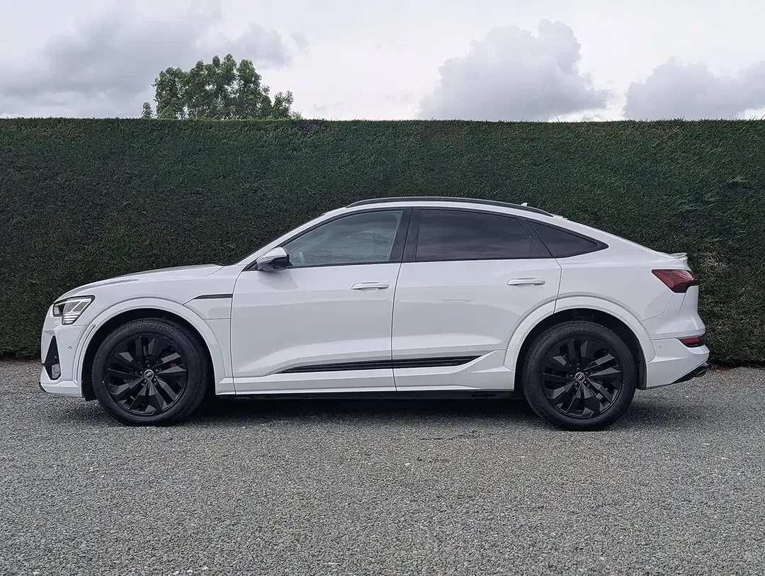Audi SQ8 e-tron - Thumbnail 2