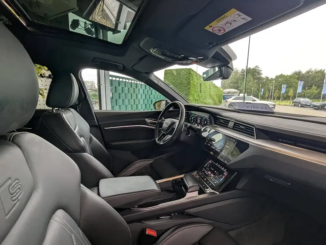 Audi SQ8 e-tron - Thumbnail 3