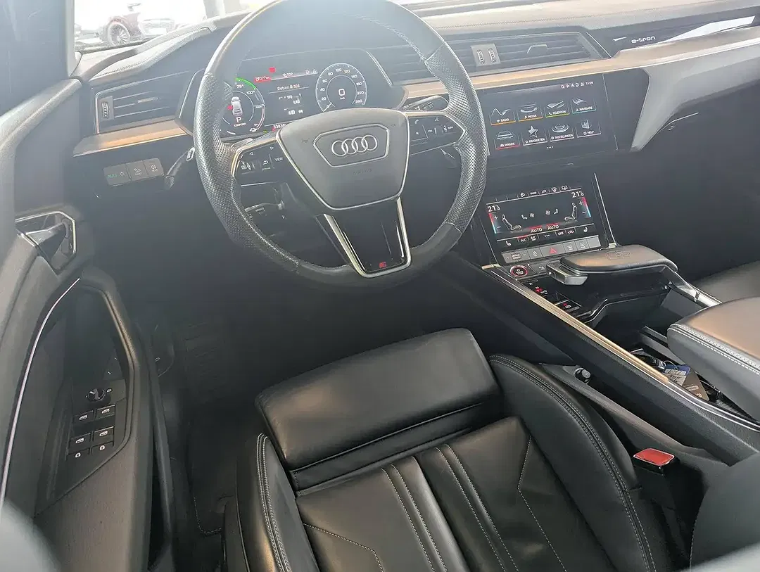 Audi SQ8 e-tron - Thumbnail 4