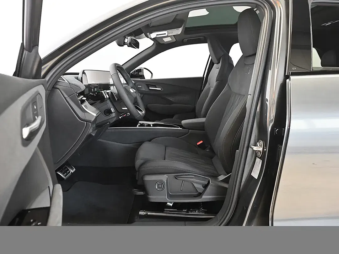 Audi Q3 - Thumbnail 10