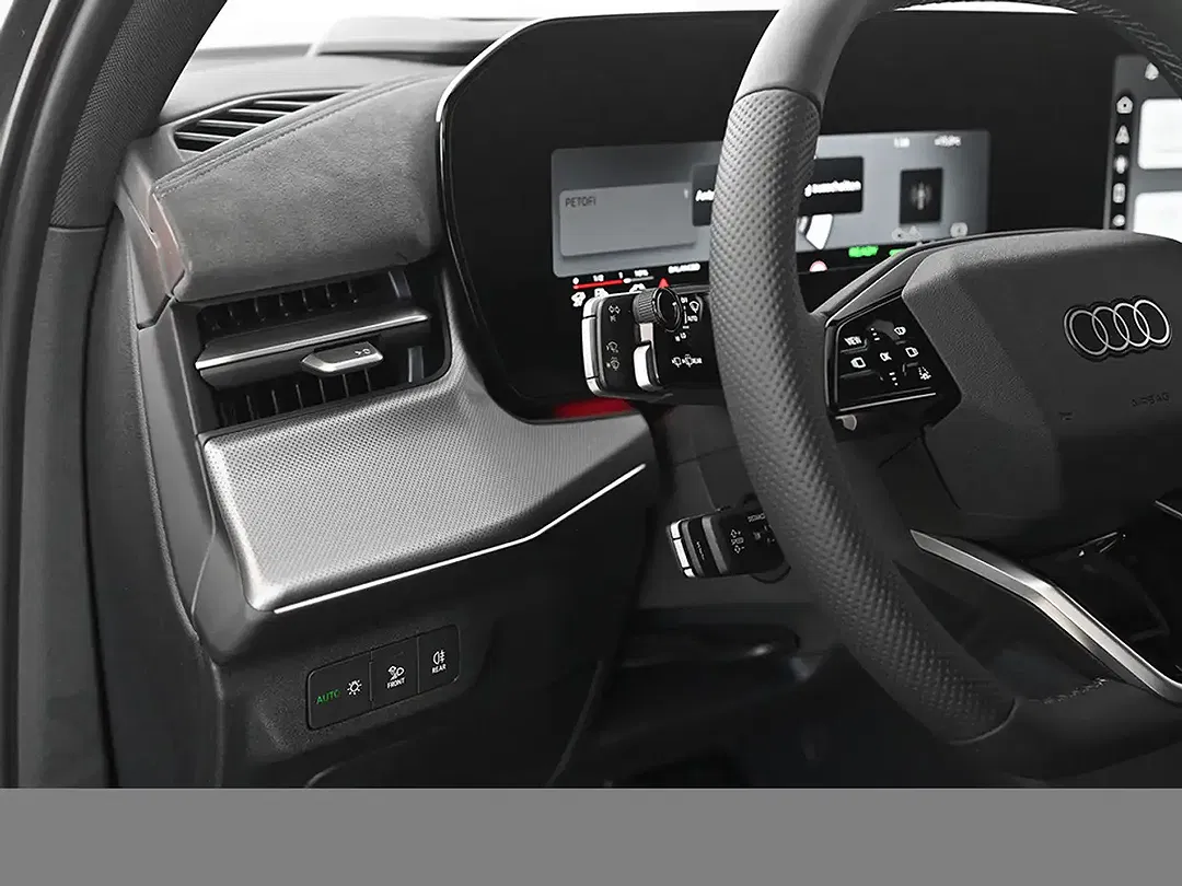 Audi Q3 - Thumbnail 11
