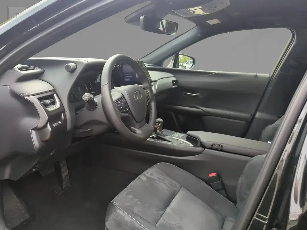 Lexus UX 250h - Thumbnail 10