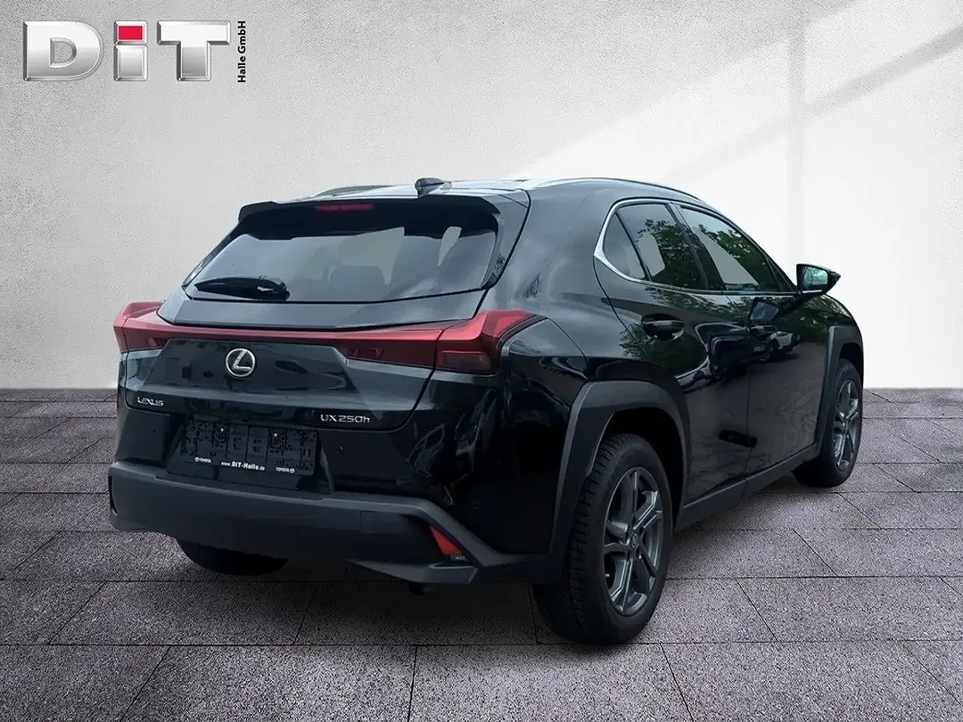 Lexus UX 250h - Thumbnail 6
