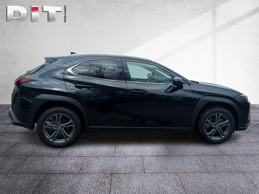 Lexus UX 250h - Thumbnail 7