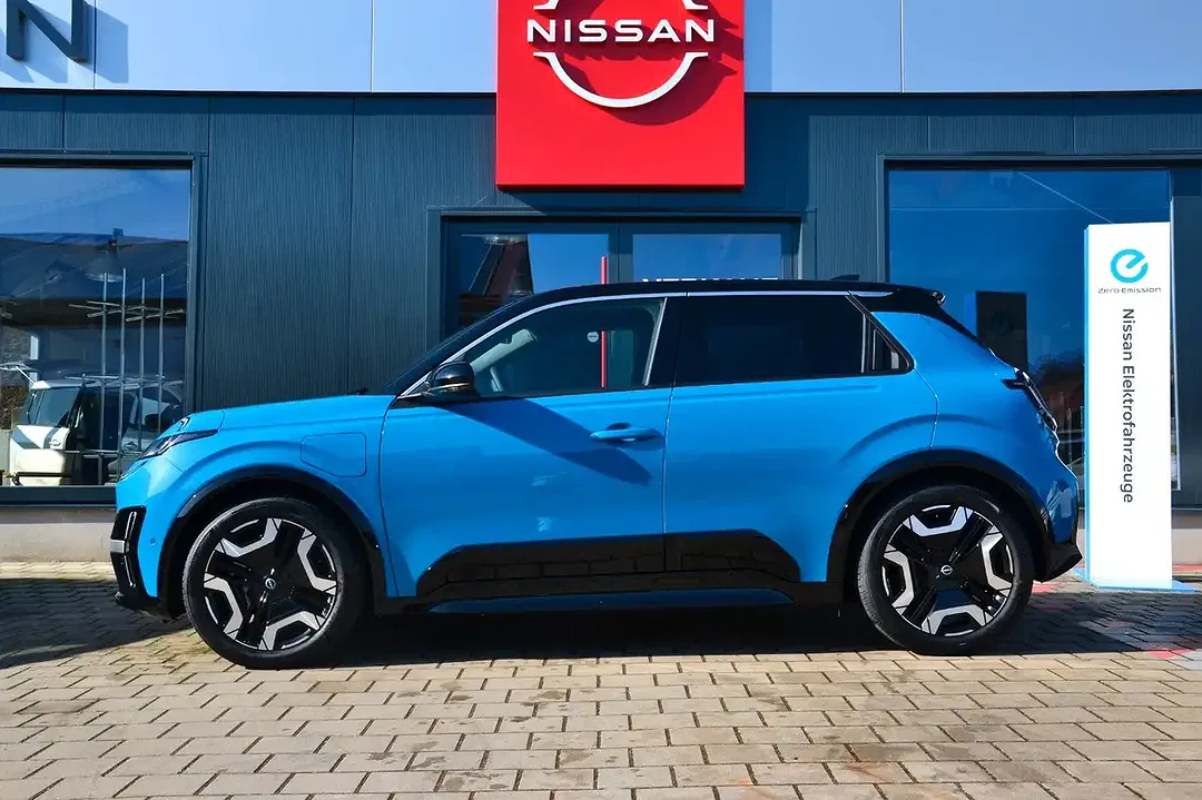 Nissan Micra - Thumbnail 3
